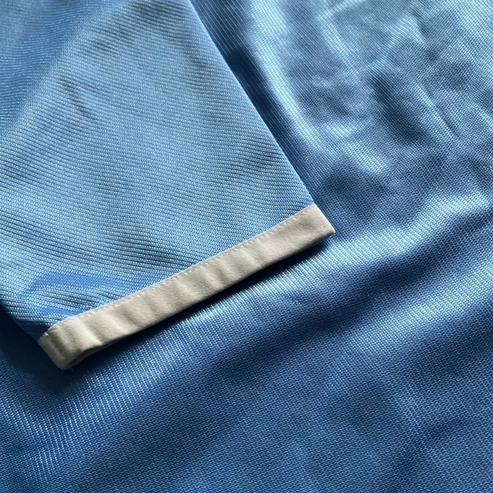 Nike Shirt - Picture 3 of 5